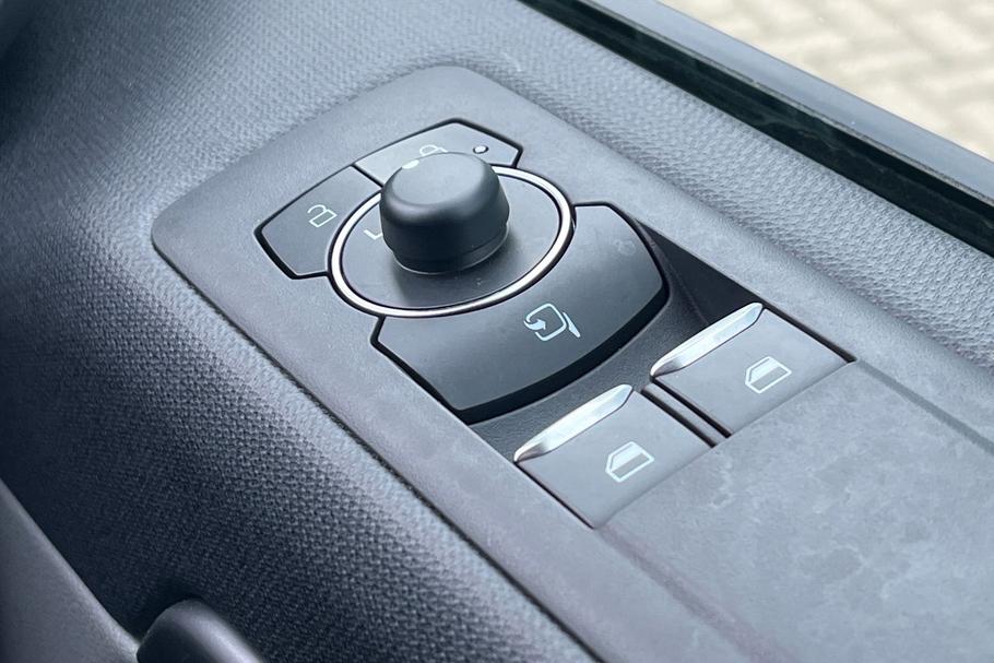 Used Ford TOURNEO CUSTOM 21