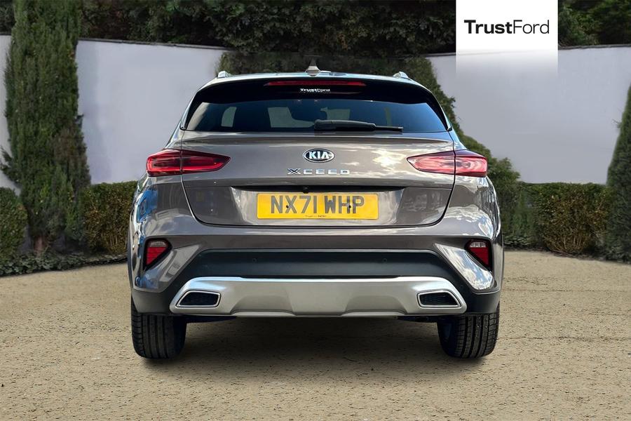 Kia XCEED Photo autoimg-e95eb345030349895132d30057150007b586a8d3.jpg