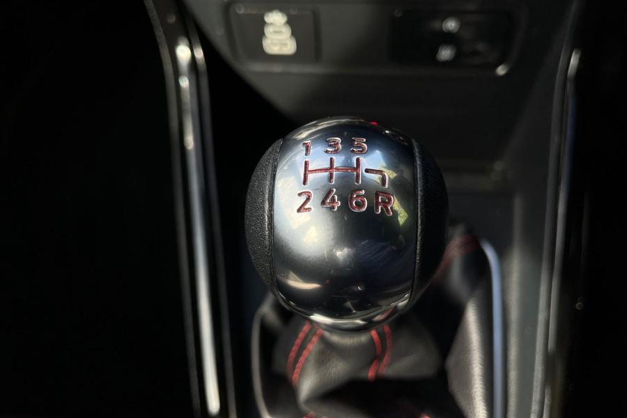 Ford ECOSPORT Photo autoimg-e95ec62f8f4c00173901d4ea1560eacf555eeb6c.jpg