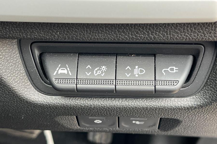 Renault ZOE Photo autoimg-e960c3028902b8e52cf3dc5fabd91bcc07ca2d13.jpg