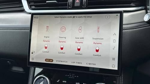 Jaguar F-PACE Photo autoimg-e9638272213314904e01b5c249722f192f661377.jpg