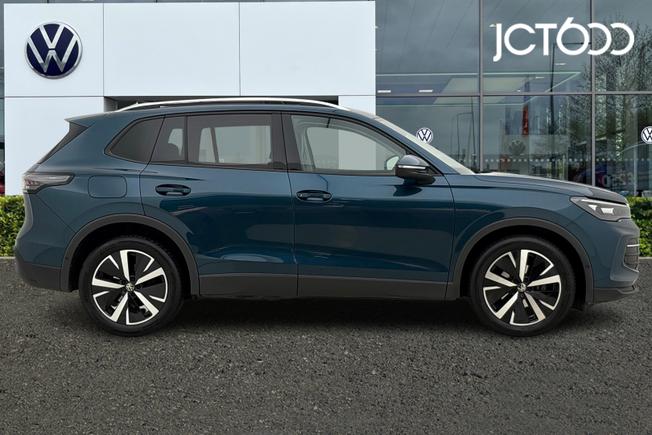VOLKSWAGEN Tiguan Photo 4