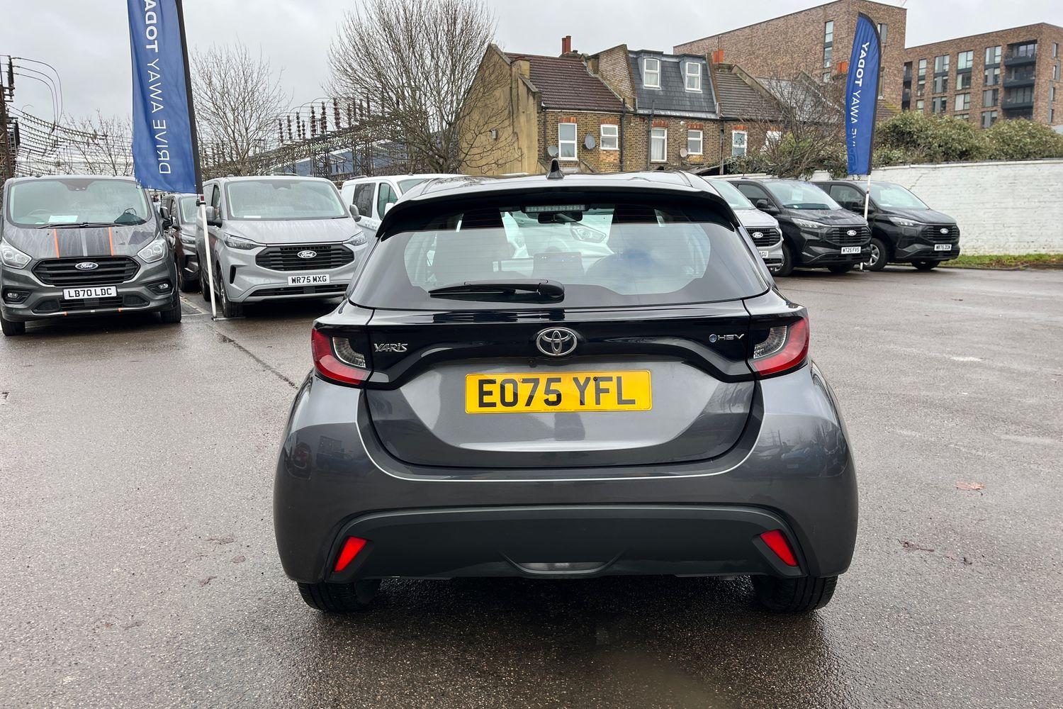 Toyota YARIS Photo 33