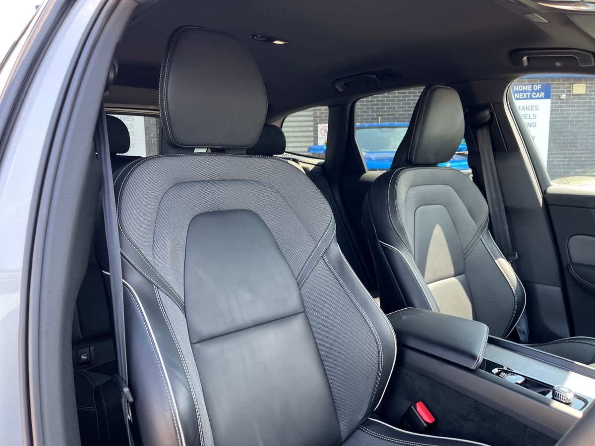 Volvo XC60 Photo 26