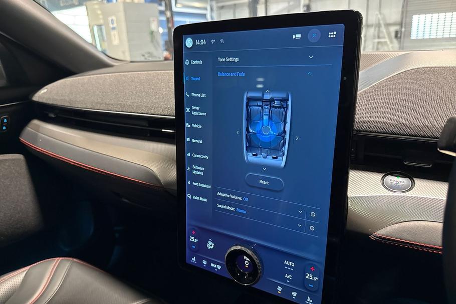 Used Ford MUSTANG MACH-E 46