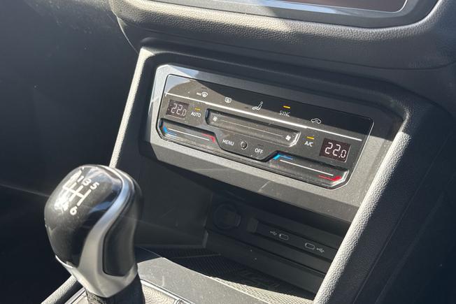 VOLKSWAGEN Tiguan Allspace Photo 25