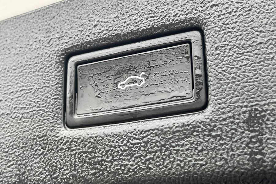 Ford Explorer Photo autoimg-e96d4e5656a0cfad02190d0a7a10cebc4af2ae69.jpg