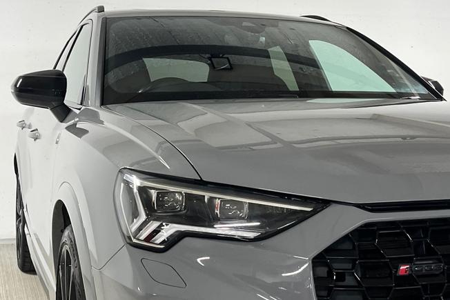 AUDI RS Q3 Photo 38