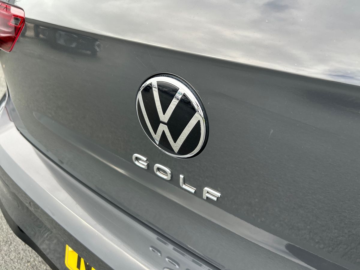 Volkswagen Golf Photo 17