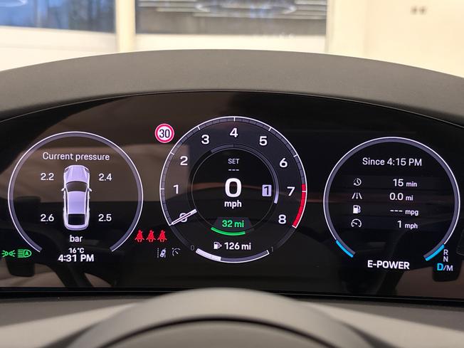 PORSCHE Panamera Photo 16