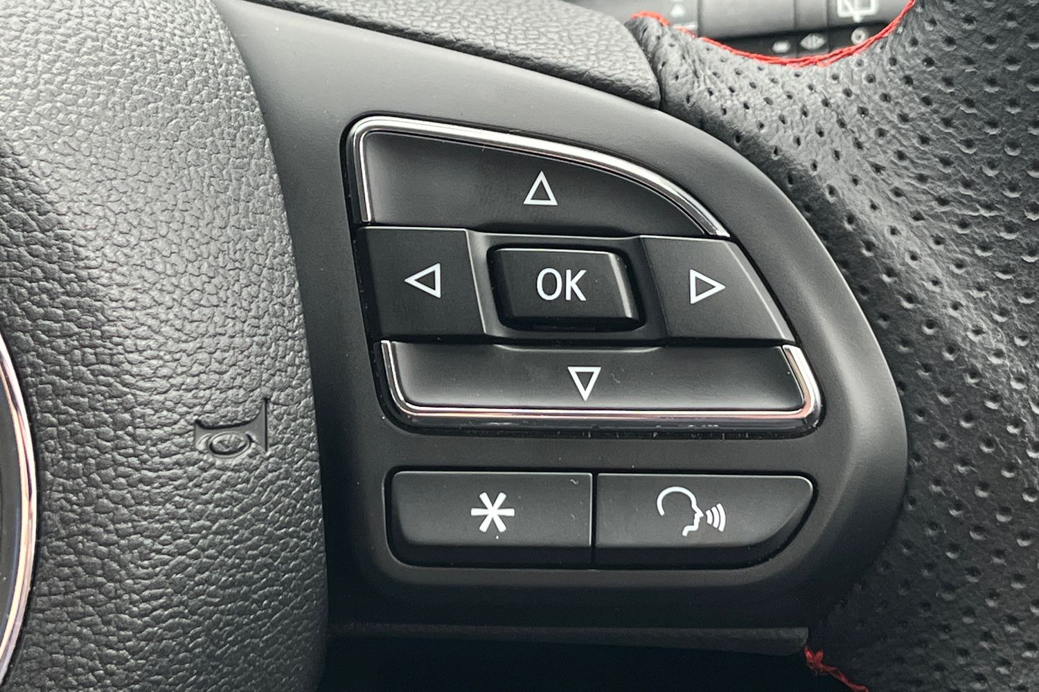 MG ZS Photo 38
