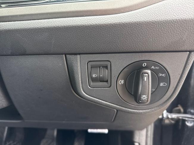 VOLKSWAGEN Polo Photo 26