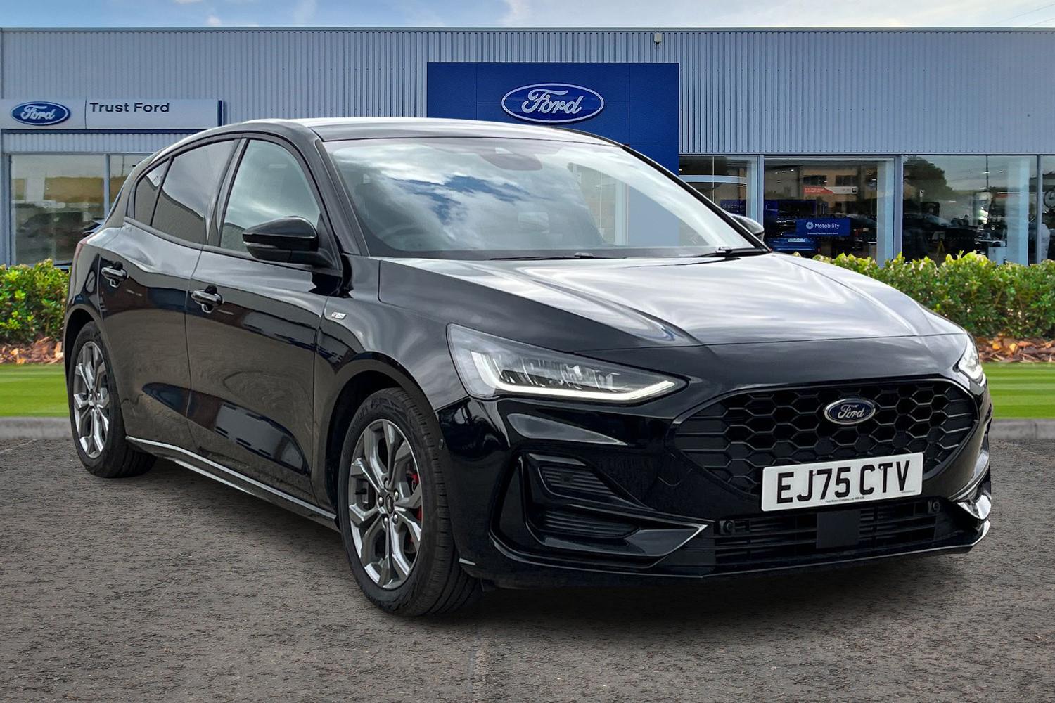 Ford Focus Photo 0