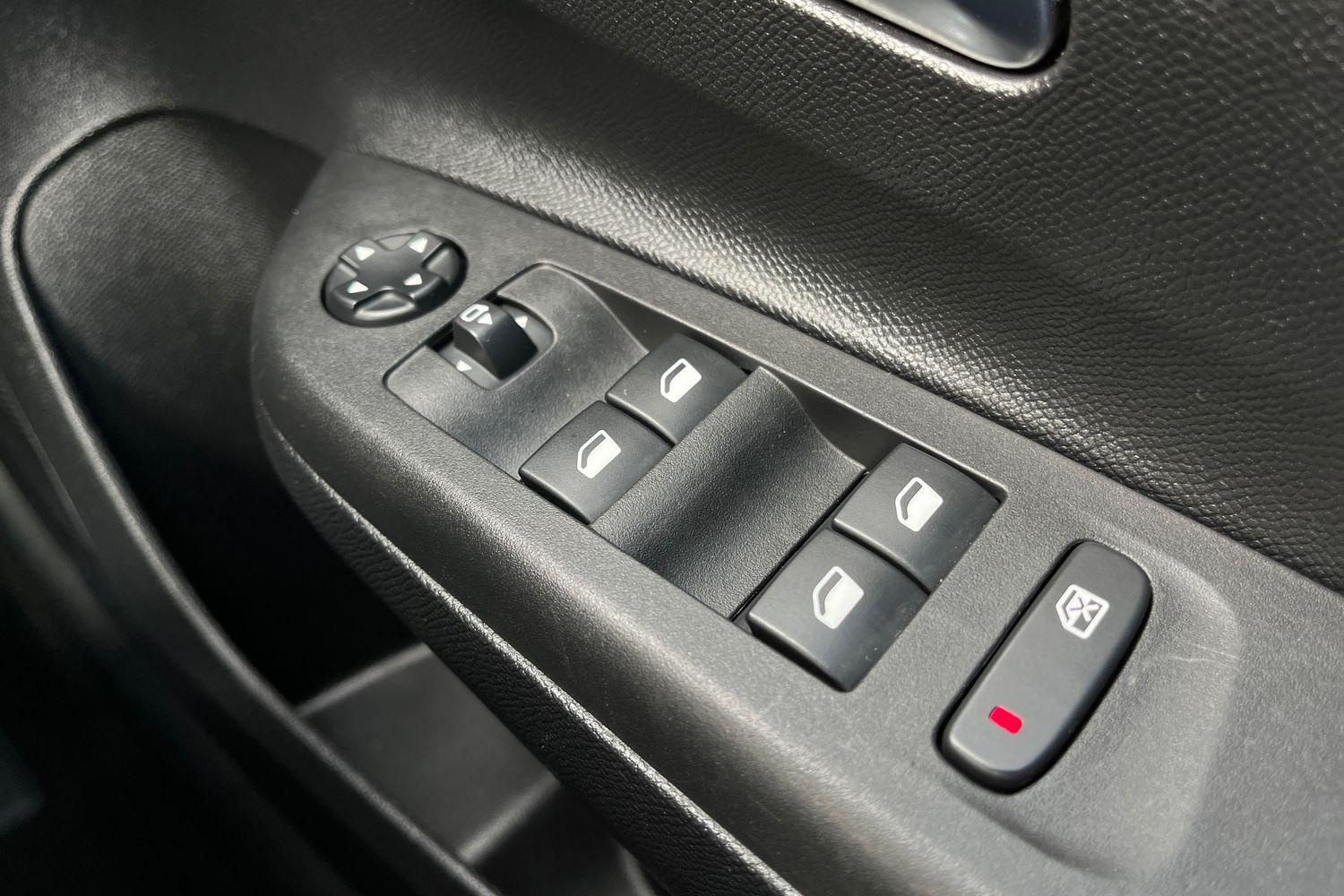 Vauxhall CORSA Photo 15