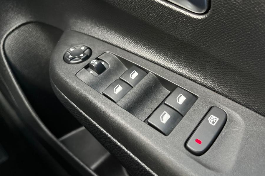 Vauxhall CORSA Photo autoimg-e97b3e410f1d35068a0d8ac7b45ad07f1c906535.jpg