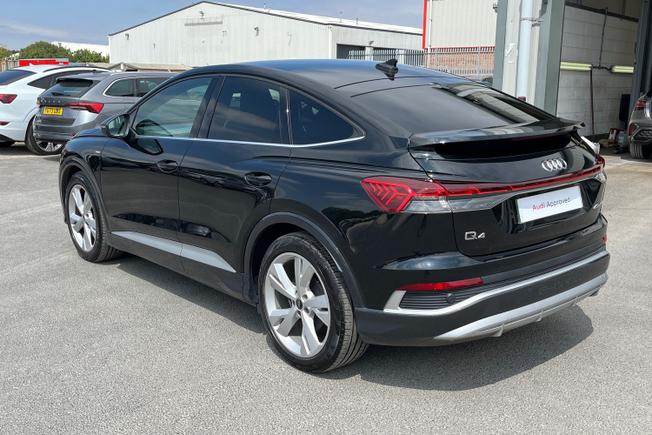 AUDI Q4 E-Tron Photo 52