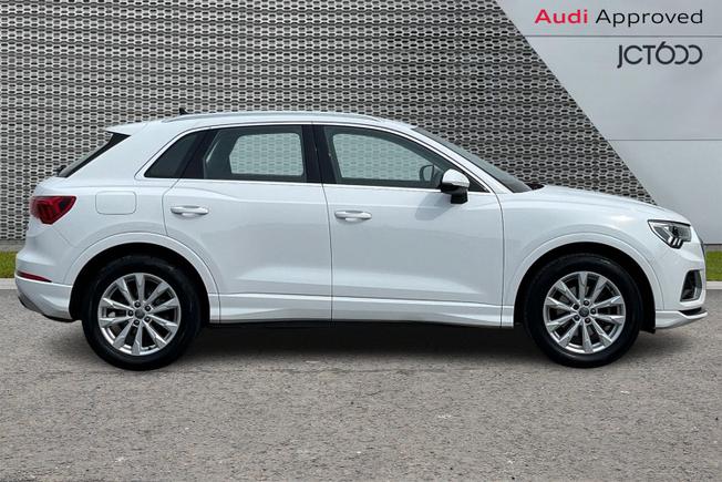 AUDI Q3 Photo 4