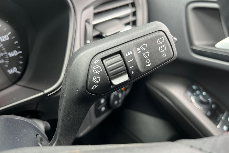 Ford Focus Photo autoimg-e97eee09f1fd2a4c2c4cc9d72661df2e0a74c37d.jpg