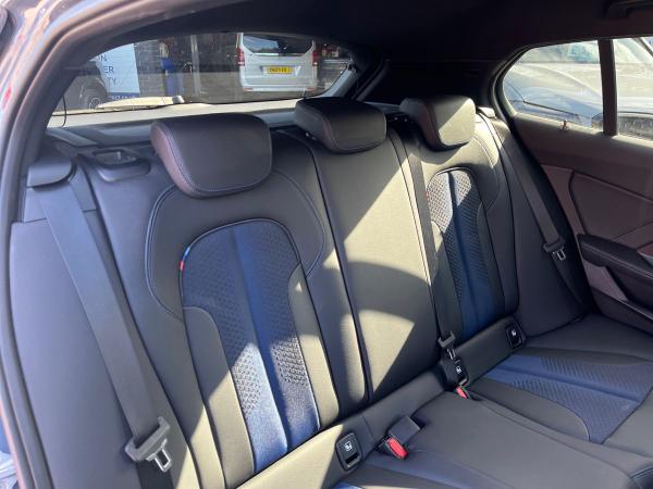 BMW 1 Series Photo autoimg-e980106ffead7769b397929a45f54714e35a9839.jpg