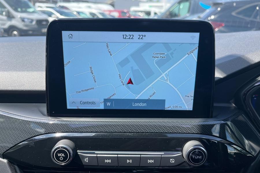 Ford Kuga Photo autoimg-e9816314547ed5d04e7275f9430cf3924d4b7504.jpg