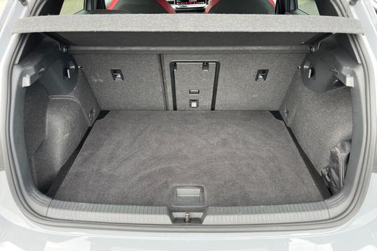 Volkswagen Golf Photo autoimg-e98185660d2ec639038f1683c5099242d0d5e6b4.jpg