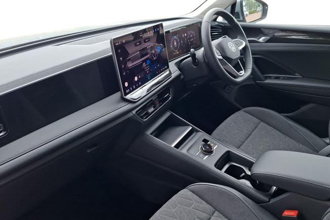 VOLKSWAGEN Tiguan Photo 2