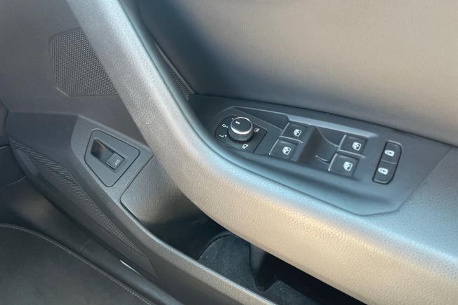 VOLKSWAGEN Touareg Photo 40