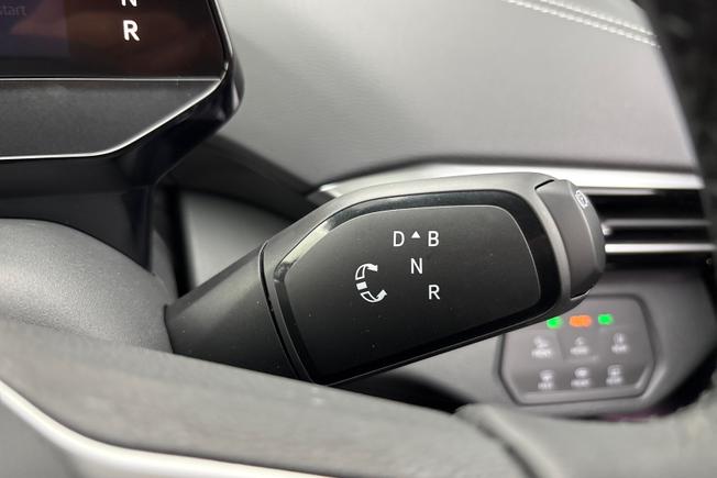 VOLKSWAGEN ID.4 Photo 25