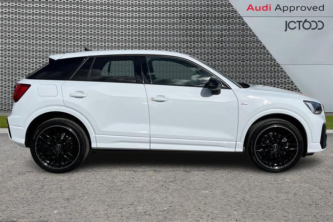 AUDI Q2 Photo 4
