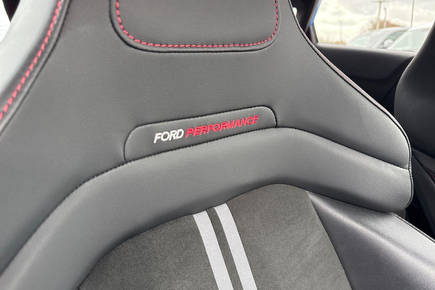 Ford PUMA Photo 27