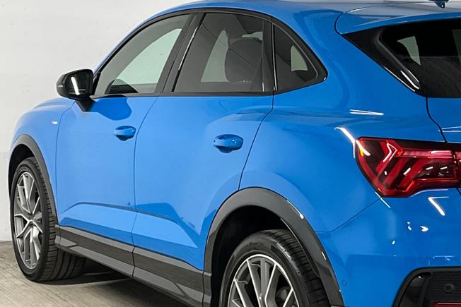AUDI Q3 Photo 26