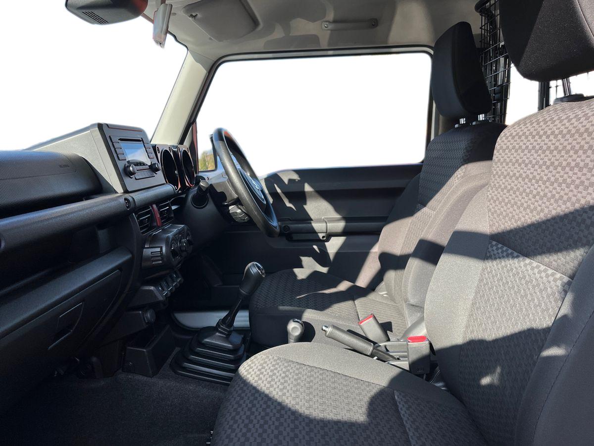 Suzuki Jimny Photo 3