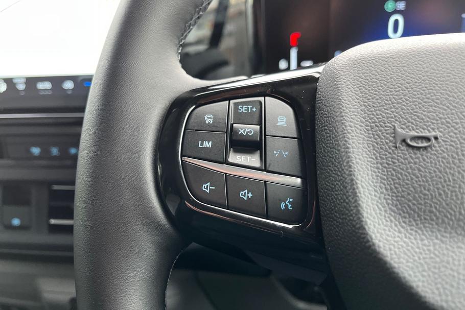 Used Ford E-TOURNEO CUSTOM 31