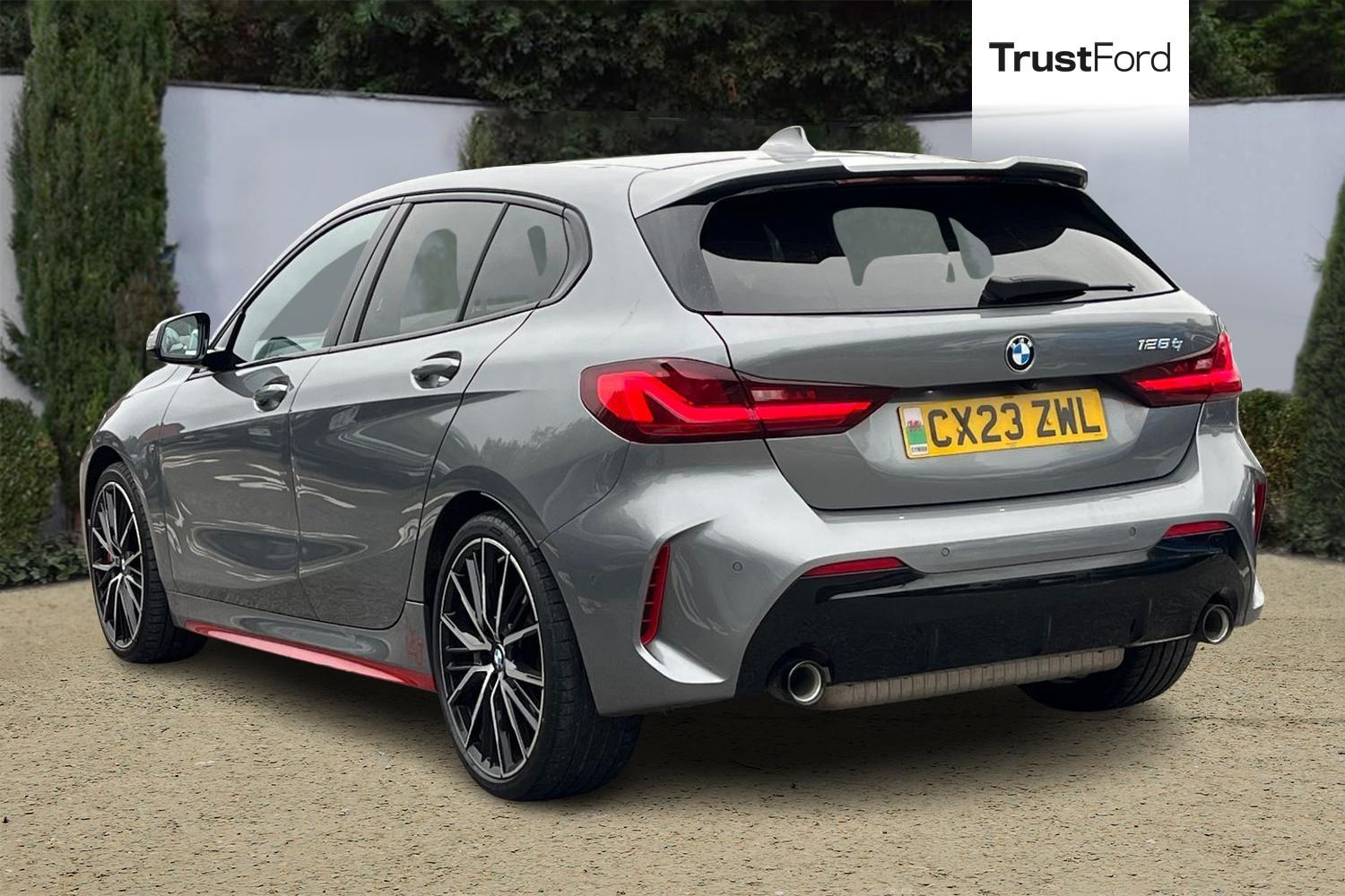 BMW 1 SERIES Photo 1