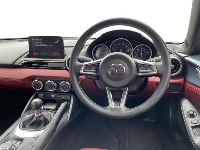 MAZDA MX-5 Photo 11