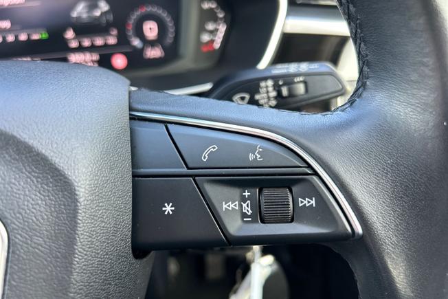 AUDI Q3 Photo 17