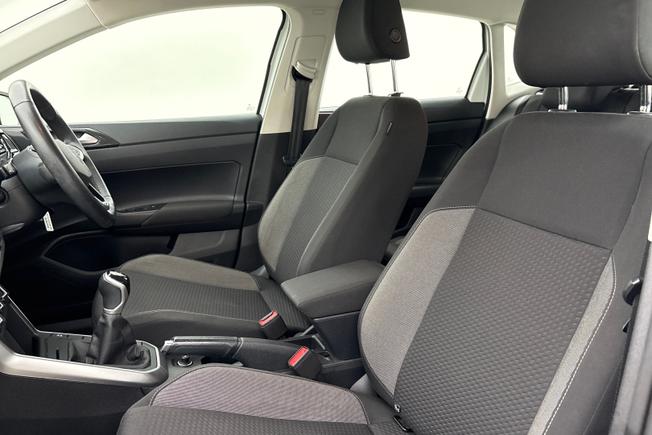 VOLKSWAGEN Polo Photo 29