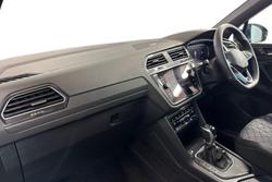 VOLKSWAGEN Tiguan Photo 2