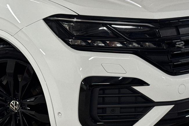 VOLKSWAGEN Touareg Photo 19