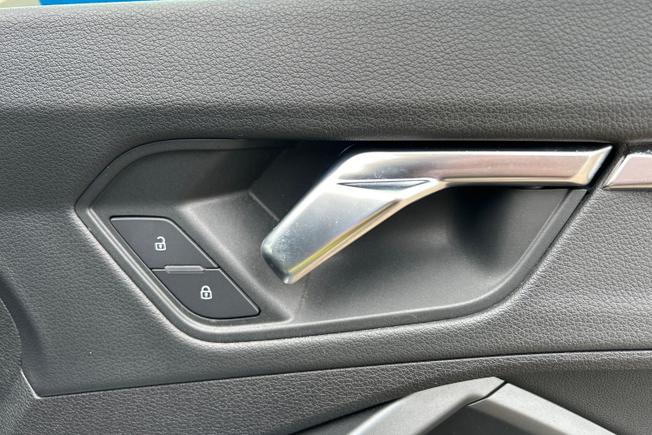 Audi Q3 Photo 39