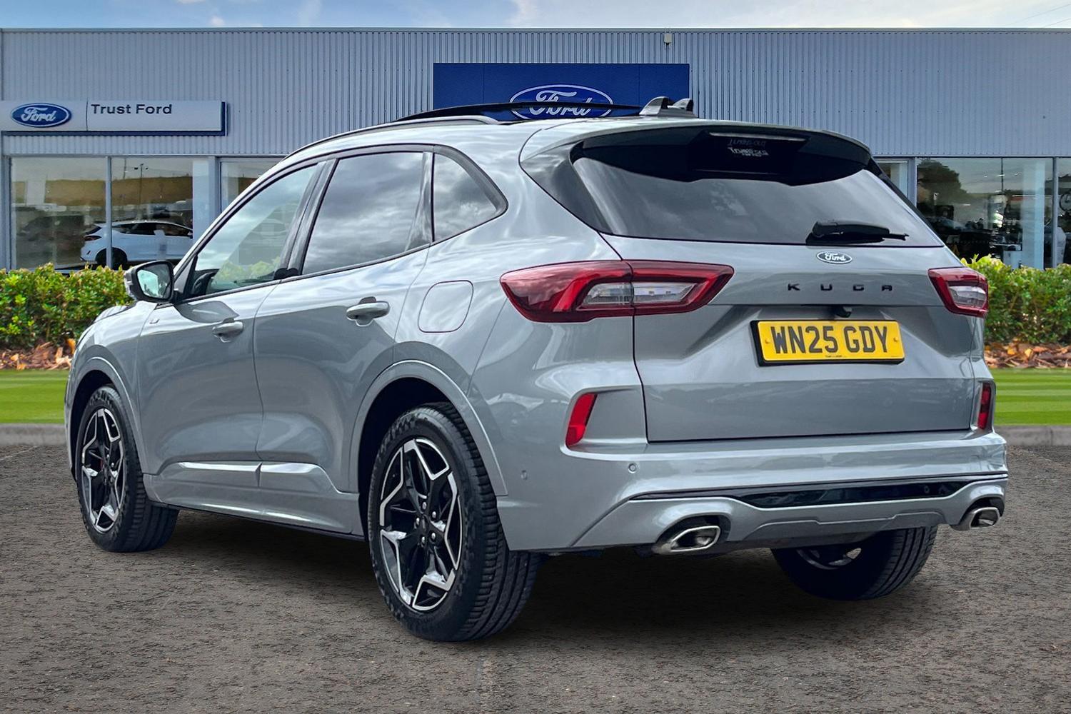 Ford Kuga Photo 1