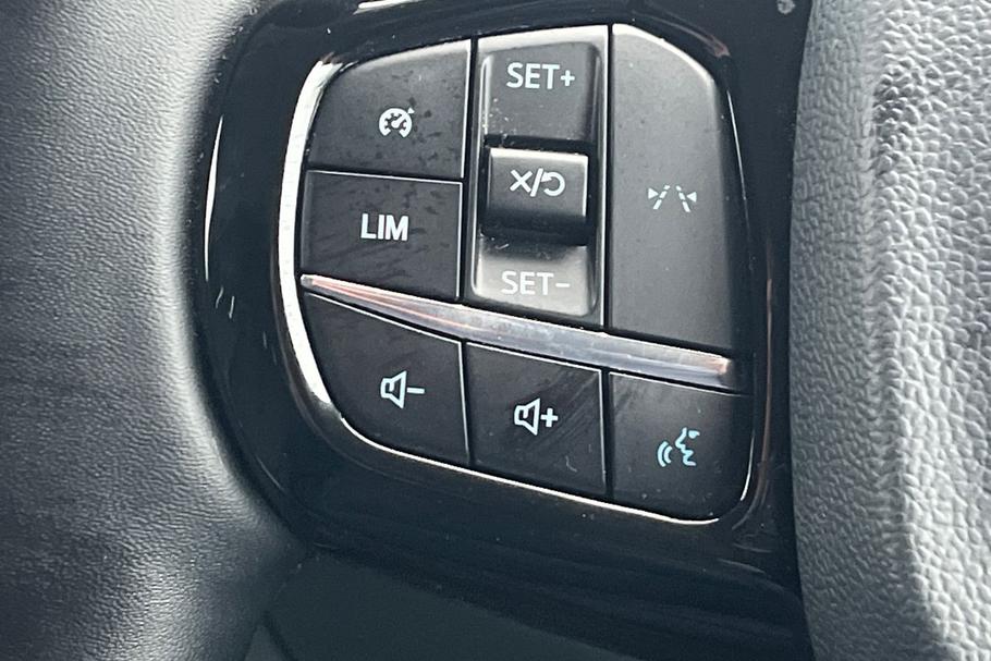 Used Ford TRANSIT CUSTOM 23