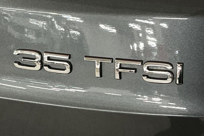 AUDI Q3 Photo 36