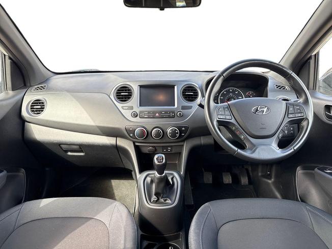 HYUNDAI i10 Photo 10