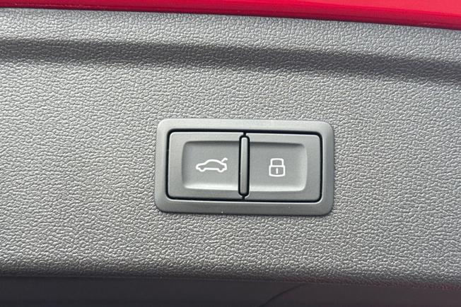 AUDI S3 Photo 34