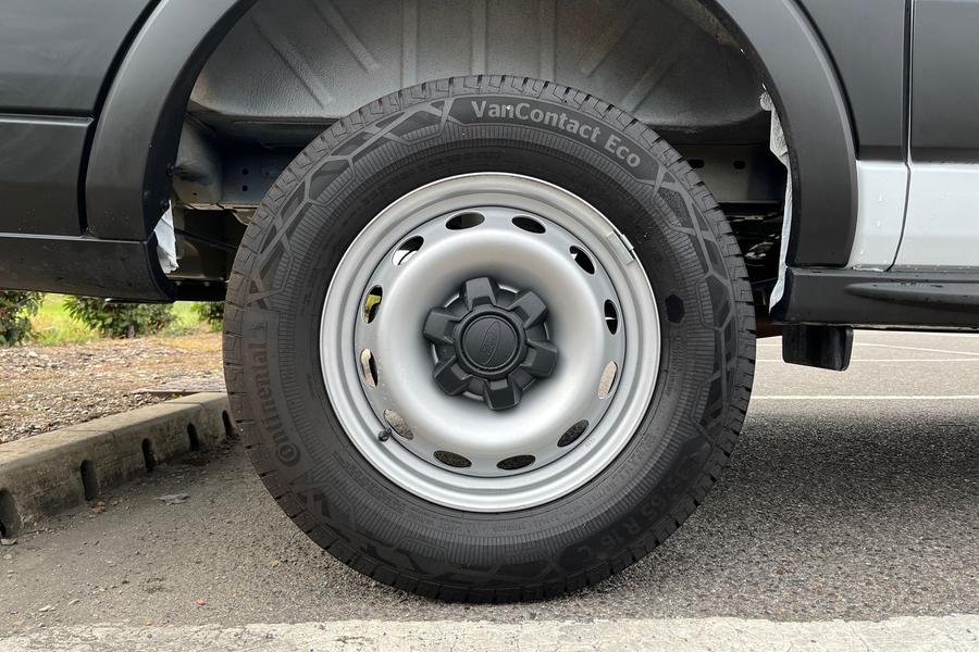 Ford TRANSIT Photo autoimg-e9b23eb62bb113b4a8bee4a8f9326ab34b97f6dc.jpg