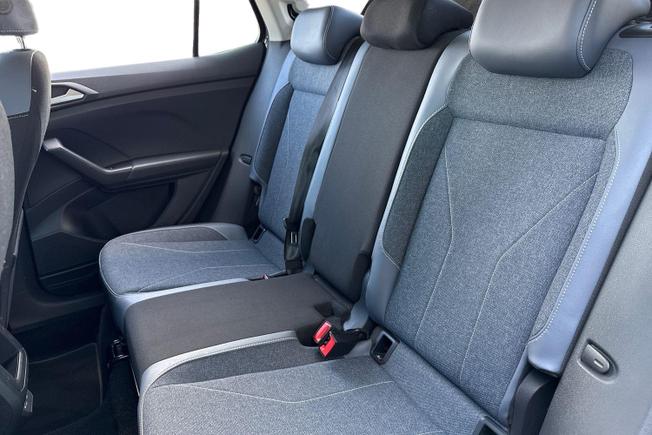 VOLKSWAGEN T-Cross Photo 9