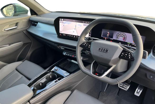 AUDI Q3 Photo 6