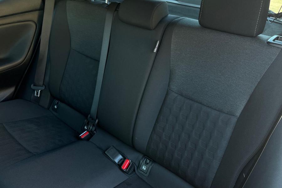 Toyota YARIS Photo autoimg-e9b9c0e33b4d0b4cf411d2e34524a23048db7635.jpg