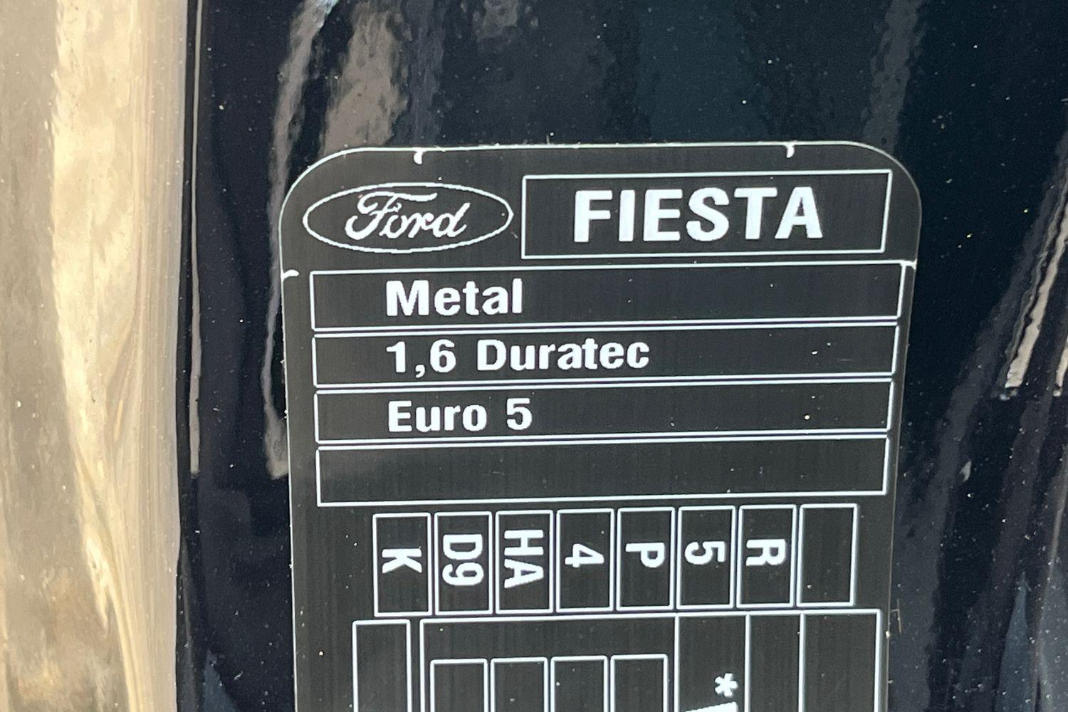 FORD FIESTA Photo 36